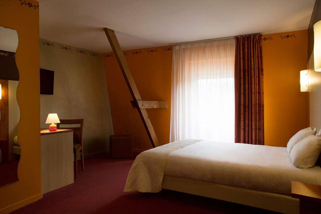 Brit Hotel Le Lion D'Or Chinon Room photo
